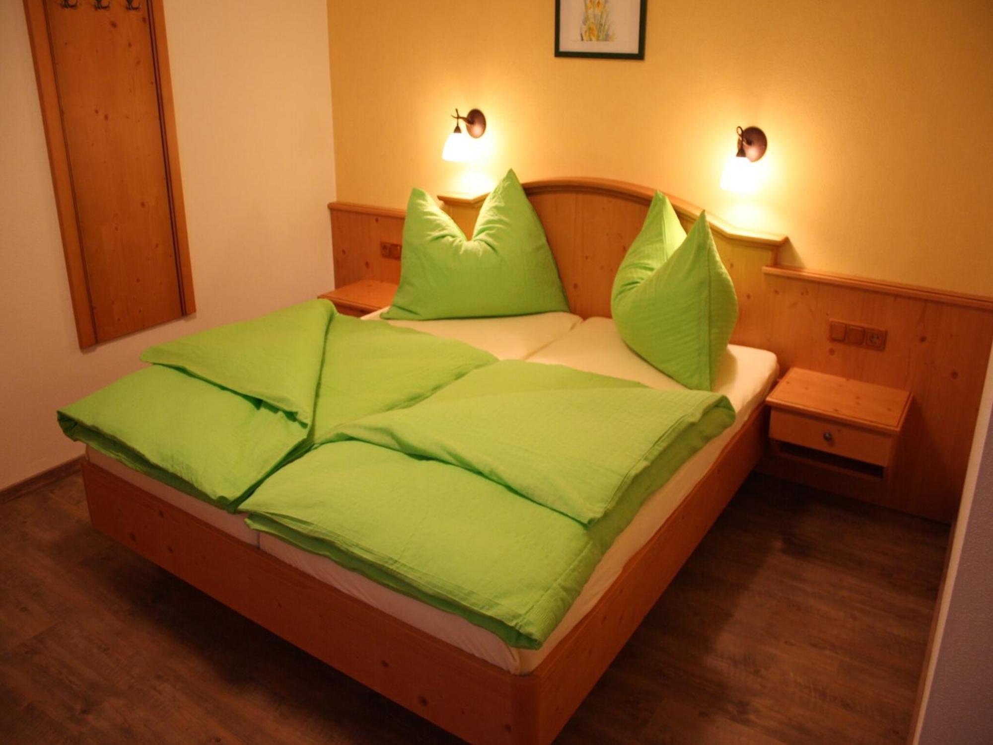 Cozy Feel Good Holiday Apartment In ลีโอกัง ภายนอก รูปภาพ