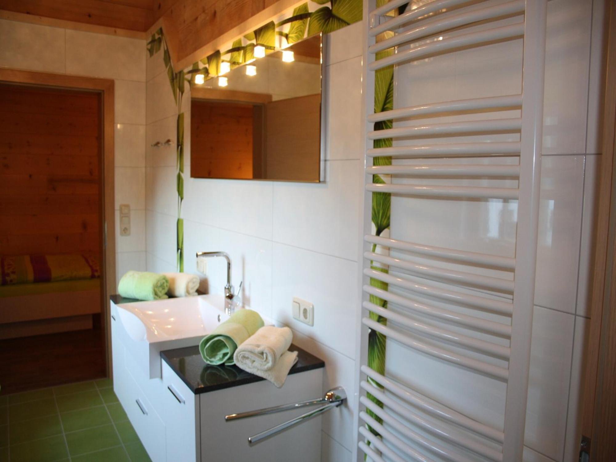 Cozy Feel Good Holiday Apartment In ลีโอกัง ภายนอก รูปภาพ