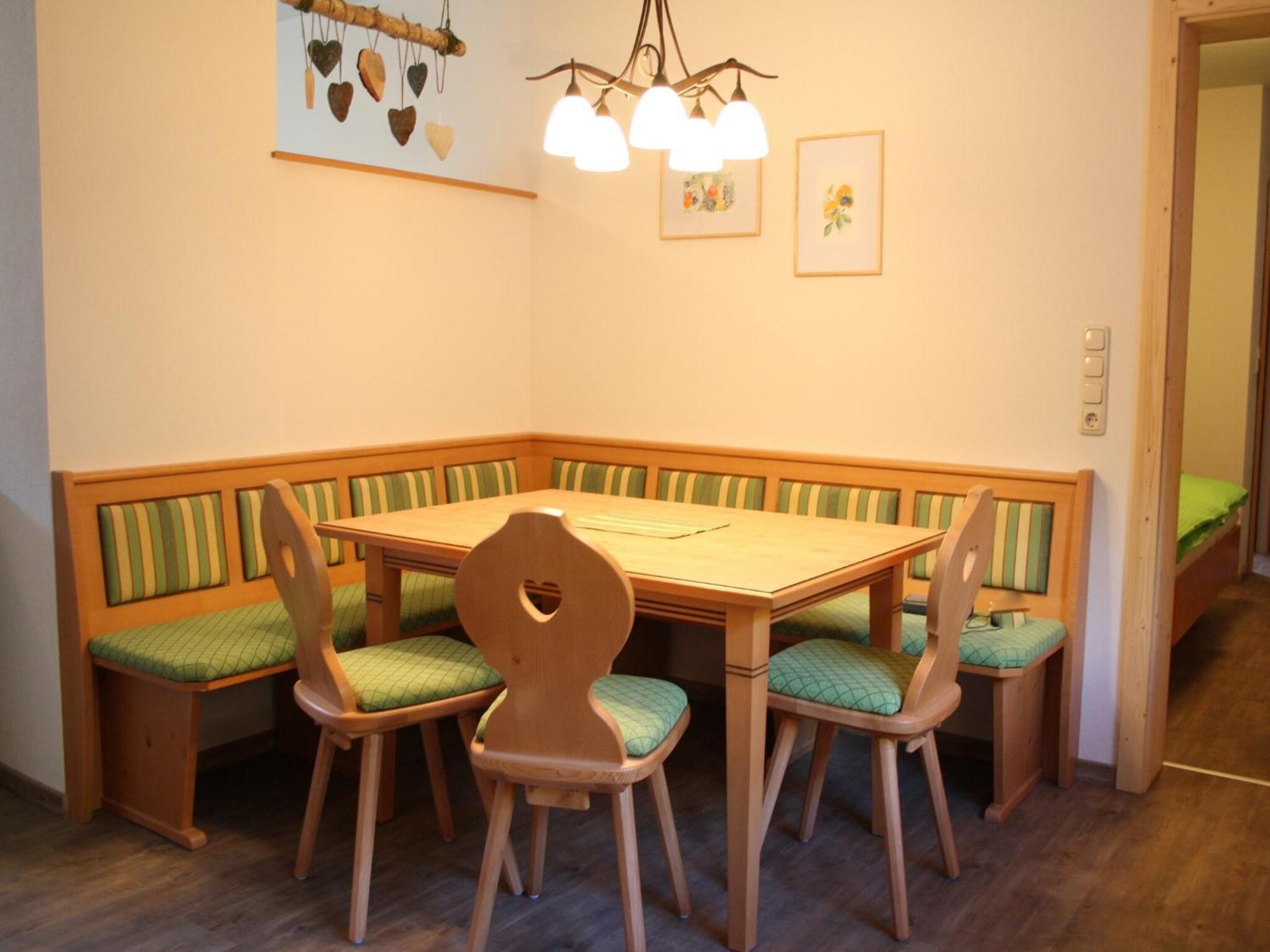 Cozy Feel Good Holiday Apartment In ลีโอกัง ภายนอก รูปภาพ