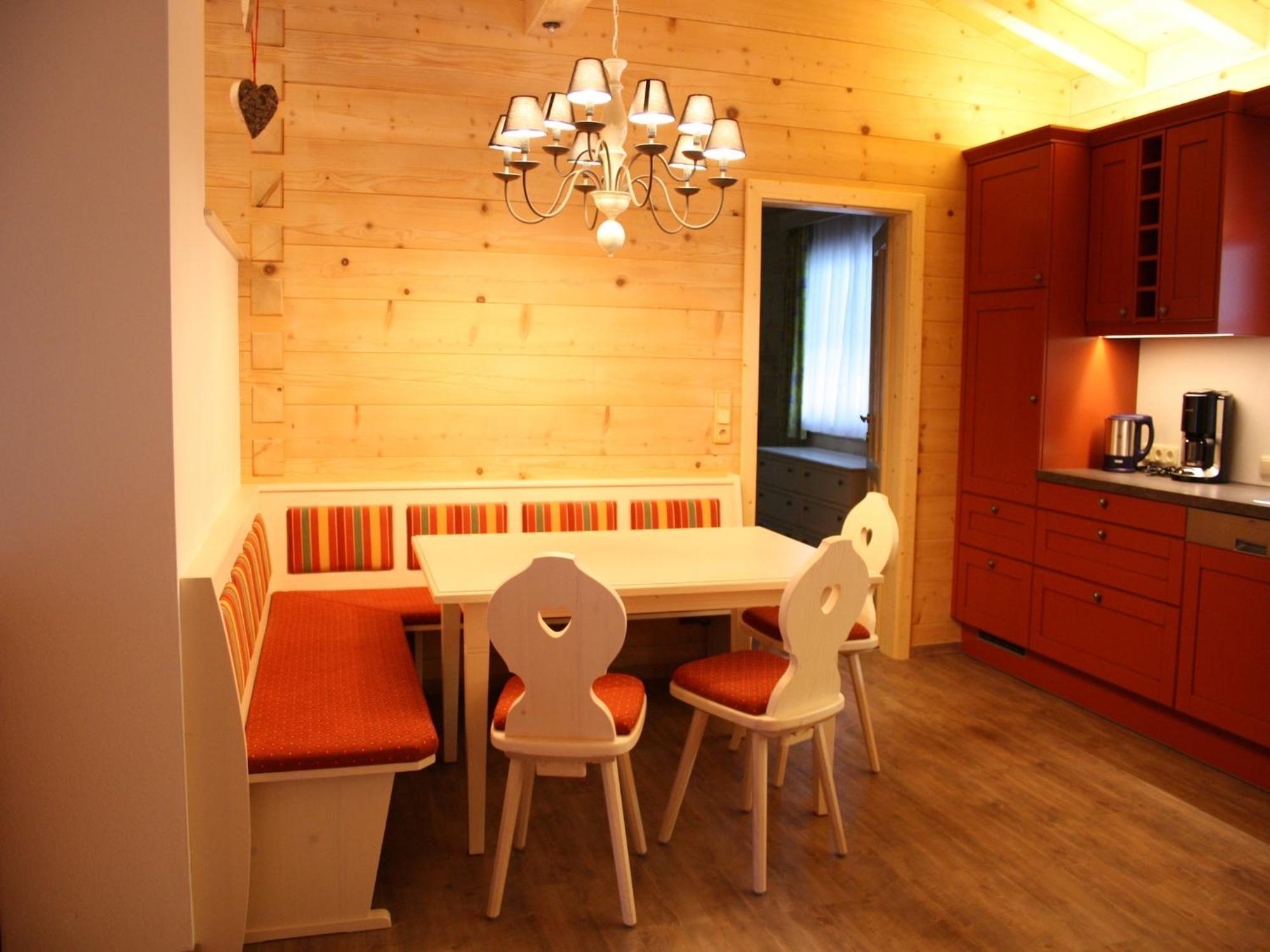 Cozy Feel Good Holiday Apartment In ลีโอกัง ภายนอก รูปภาพ